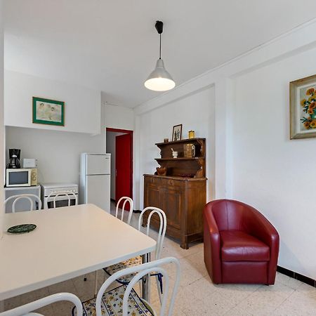 Apartment With Pool Amid Vineyards And Near The Beach Мезе Экстерьер фото