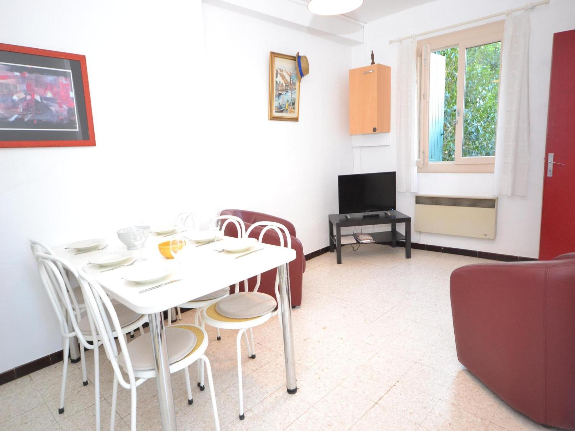 Apartment With Pool Amid Vineyards And Near The Beach Мезе Экстерьер фото